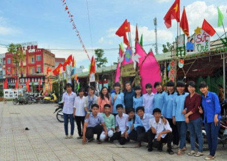 Long An: Hội trại Thanh thiếu nhi năm 2015 - “Tuổi trẻ Bến Lức tự hào tiến bước dưới cờ Đảng"